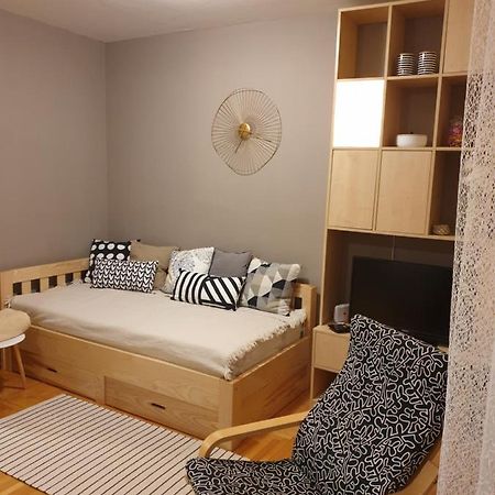 Stan Na Dan "Irina" Banja Luka Apartamento Exterior foto