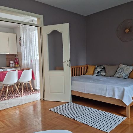 Stan Na Dan "Irina" Banja Luka Apartamento Exterior foto