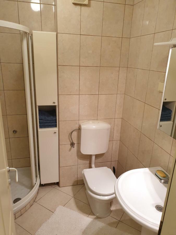 Stan Na Dan "Irina" Banja Luka Apartamento Exterior foto